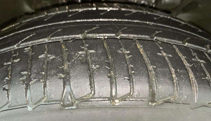 2019 Tata Tiago XZ PLUS DUAL TONE PETROL, Petrol, Manual, 99,049 km, Left Front Tyre Tread