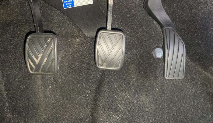 2017 Maruti Ertiga VXI ABS, Petrol, Manual, 32,590 km, Pedals