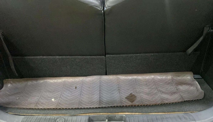 2017 Maruti Ertiga VXI ABS, Petrol, Manual, 32,590 km, Boot Inside