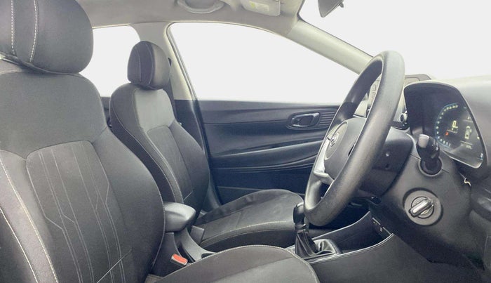 2021 Hyundai NEW I20 SPORTZ 1.2 MT, Petrol, Manual, 34,372 km, Right Side Front Door Cabin