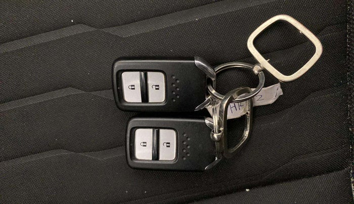 2021 Honda WR-V 1.2L I-VTEC VX MT, Petrol, Manual, 57,285 km, Key Close Up