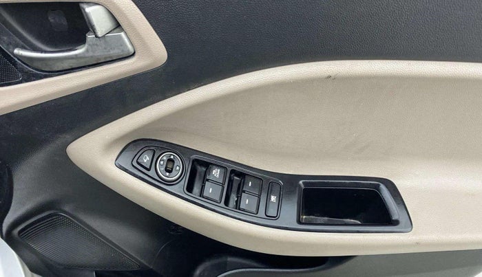 2019 Hyundai Elite i20 SPORTZ PLUS 1.2, Petrol, Manual, 78,329 km, Driver Side Door Panels Control