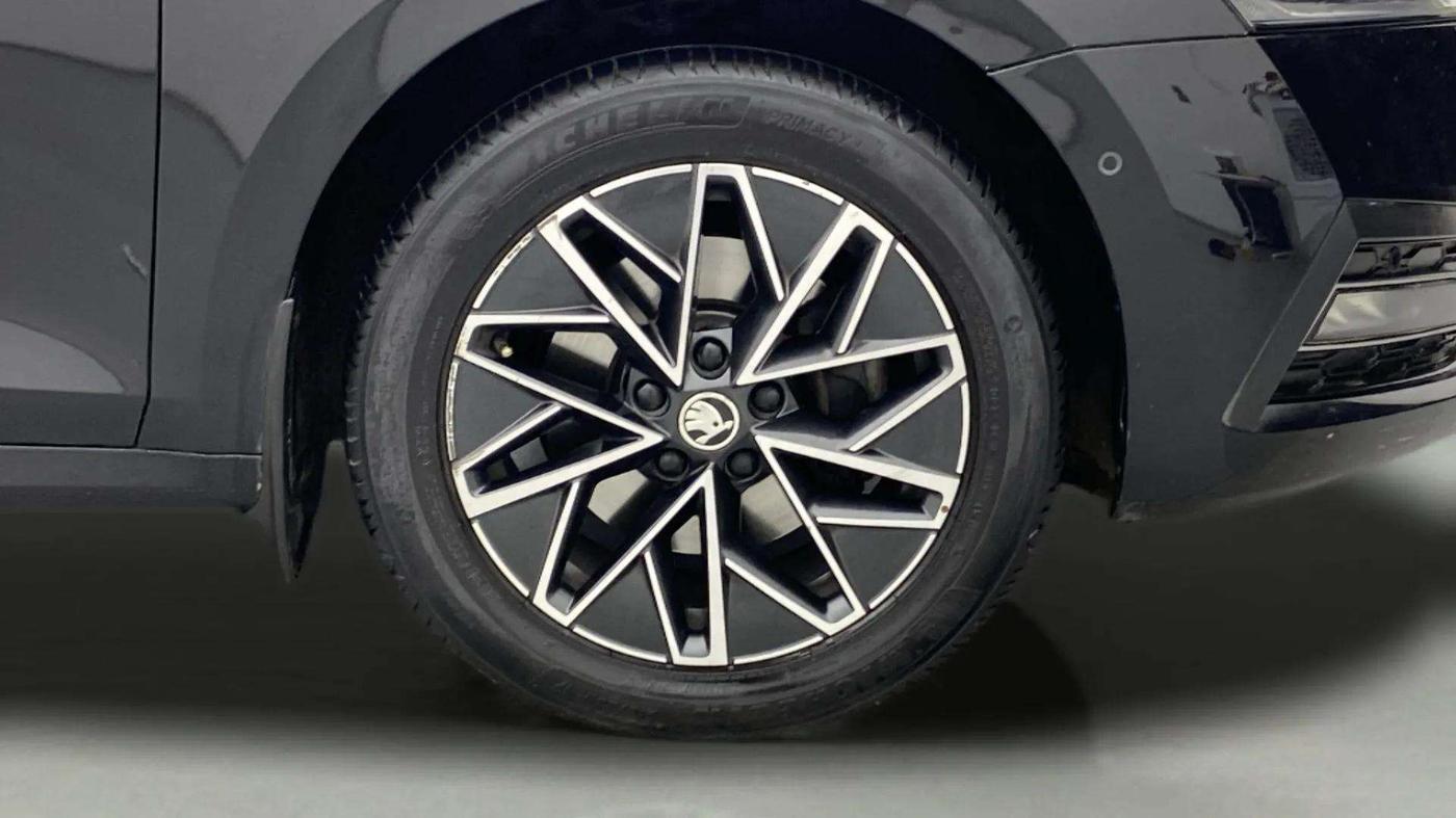 2022 Skoda Octavia L&K 2.0 AT, Petrol, Automatic, 65,585 km, Right Front Wheel