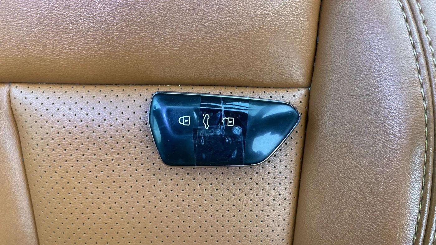 2022 Skoda Octavia L&K 2.0 AT, Petrol, Automatic, 65,585 km, Key Close Up