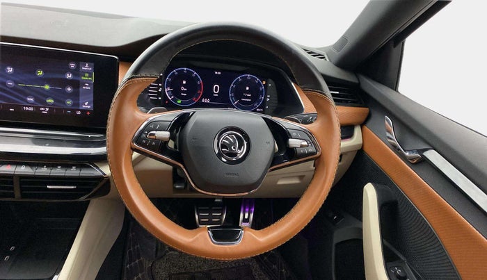 2022 Skoda Octavia L&K 2.0 AT, Petrol, Automatic, 65,372 km, Steering Wheel Close Up