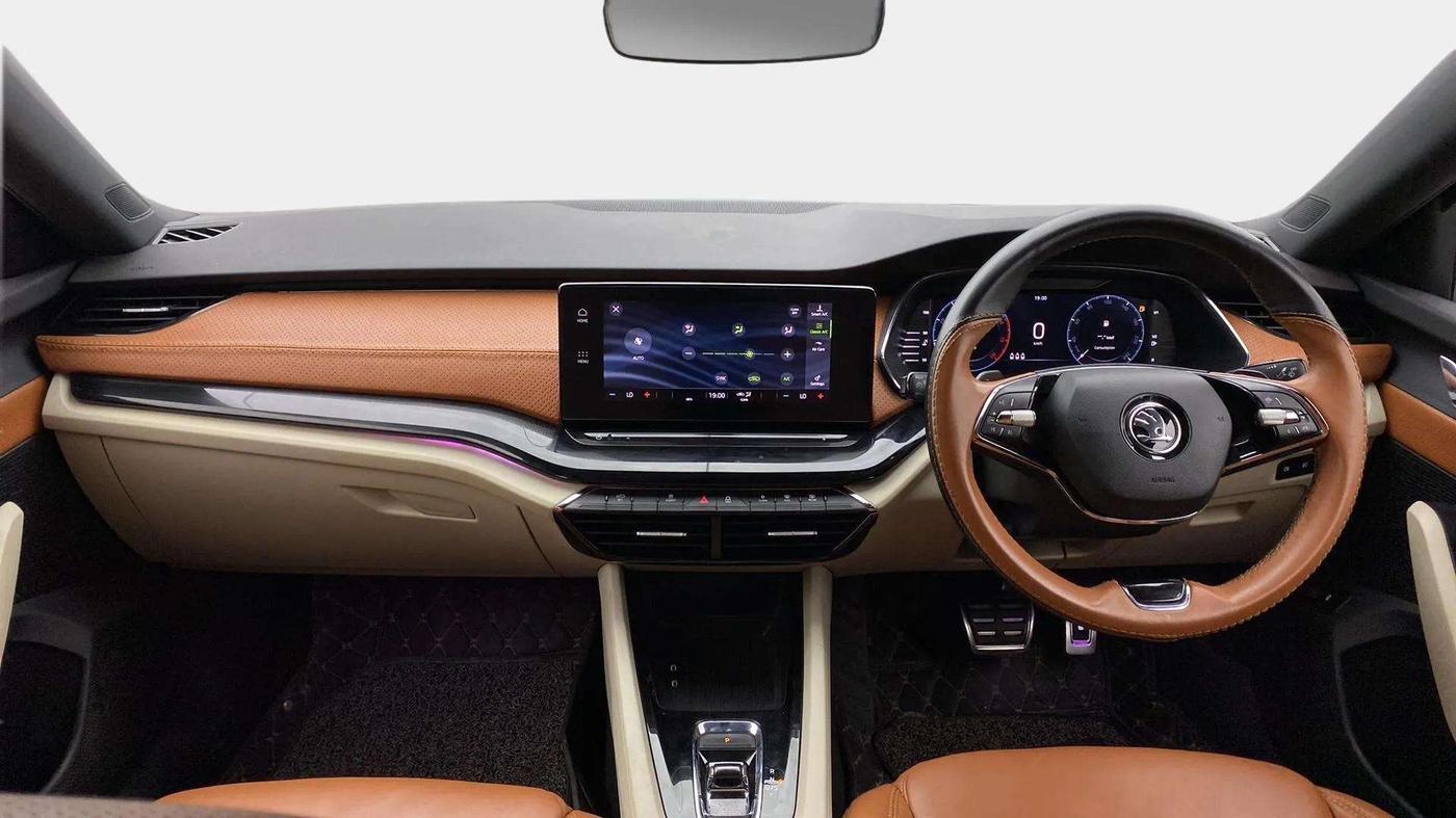 2022 Skoda Octavia L&K 2.0 AT, Petrol, Automatic, 65,585 km, Dashboard