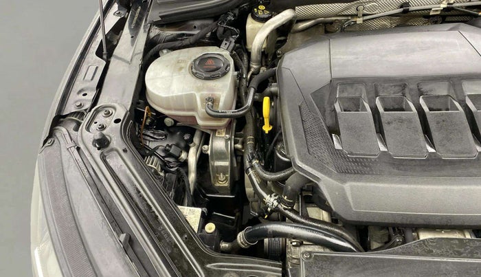 2022 Skoda Octavia L&K 2.0 AT, Petrol, Automatic, 65,372 km, Engine View - Right