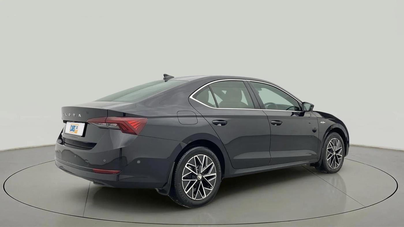 2022 Skoda Octavia L&K 2.0 AT, Petrol, Automatic, 65,585 km, Right Back Diagonal