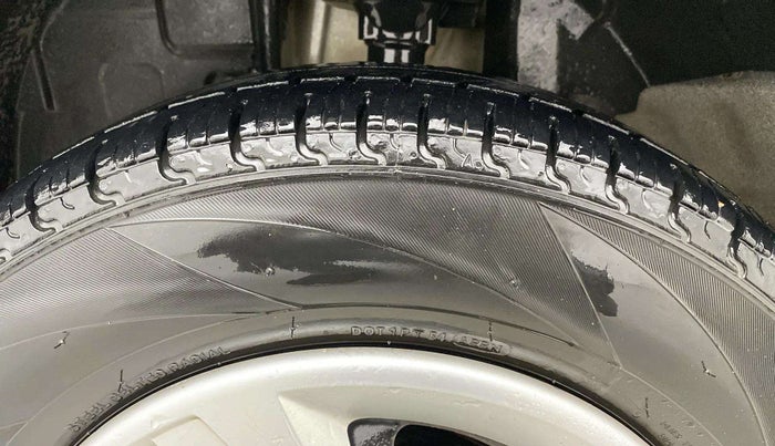 2018 Renault Kwid RXT 0.8 (O), Petrol, Manual, 1,17,507 km, Left Front Tyre Tread