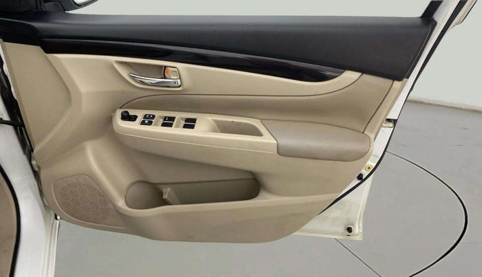 2015 Maruti Ciaz ZXI+, Petrol, Manual, 93,423 km, Driver Side Door Panels Control