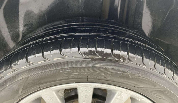 2015 Maruti Ciaz ZXI+, Petrol, Manual, 93,423 km, Left Rear Tyre Tread