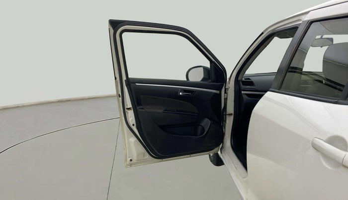 2015 Maruti Swift VXI, Petrol, Manual, 1,12,768 km, LHS Front Door