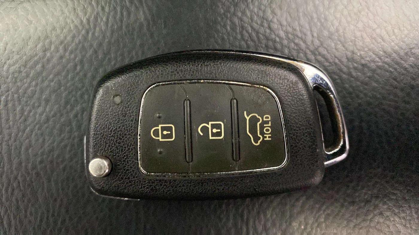 2014 Hyundai Xcent S (O) 1.2, Petrol, Manual, 85,935 km, Key Close Up