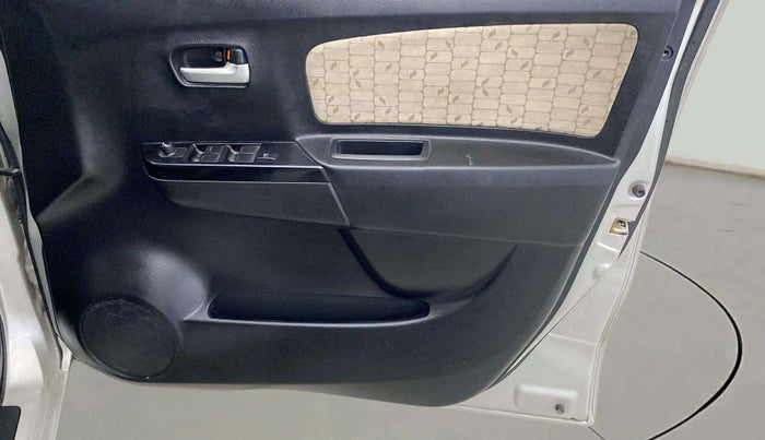 2017 Maruti Wagon R 1.0 VXI AMT, Petrol, Automatic, 53,202 km, Driver Side Door Panels Control