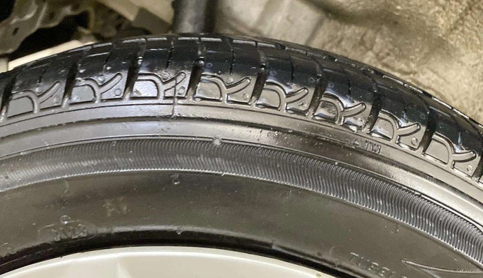 2017 Maruti Wagon R 1.0 VXI AMT, Petrol, Automatic, 53,202 km, Right Rear Tyre Tread