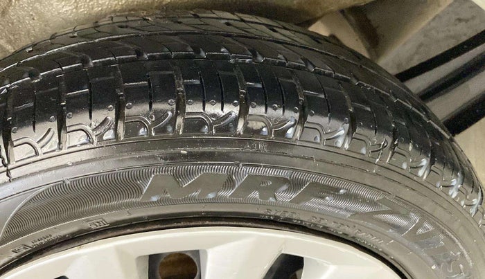 2017 Maruti Wagon R 1.0 VXI AMT, Petrol, Automatic, 53,202 km, Left Front Tyre Tread