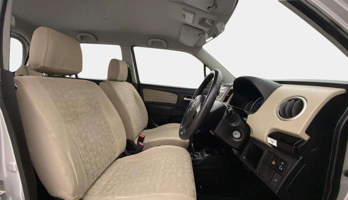2017 Maruti Wagon R 1.0 VXI AMT, Petrol, Automatic, 28,197 km, Right Side Front Door Cabin
