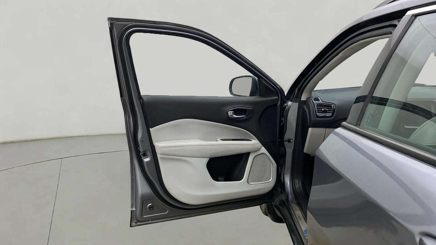 2019 Jeep Compass LIMITED PLUS PETROL AT, Petrol, Automatic, 64,045 km, LHS Front Door