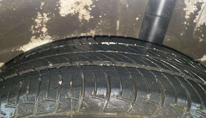 2021 Maruti New Wagon-R VXI 1.0, Petrol, Manual, 25,405 km, Left Rear Tyre Tread