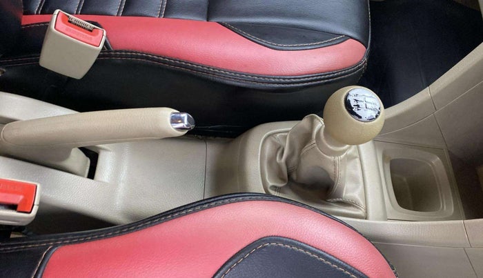 2013 Maruti Swift Dzire VDI, Diesel, Manual, 79,759 km, Gear Lever
