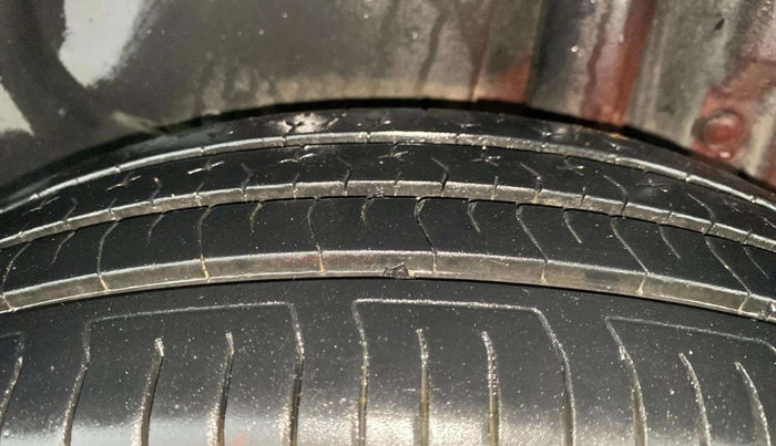 2013 Maruti Swift Dzire VDI, Diesel, Manual, 79,759 km, Left Rear Tyre Tread