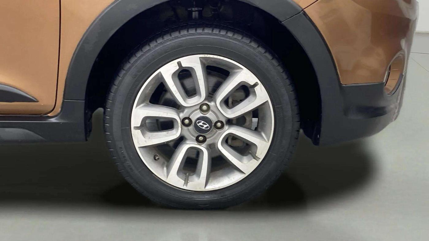 2015 Hyundai i20 Active 1.2 SX, Petrol, Manual, 49,457 km, Right Front Wheel