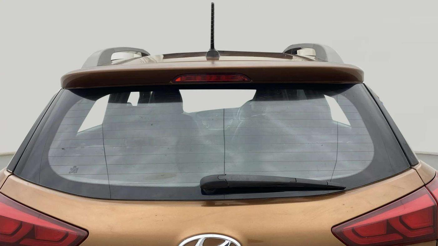 2015 Hyundai i20 Active 1.2 SX, Petrol, Manual, 49,457 km, Rear Windshield