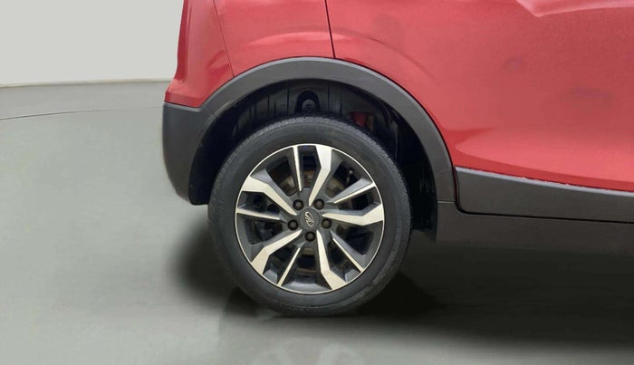 2020 Mahindra XUV300 W8 (O) 1.5 DIESEL AMT, Diesel, Automatic, 71,094 km, Right Rear Wheel