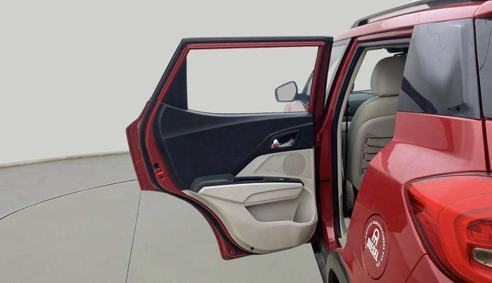 2020 Mahindra XUV300 W8 (O) 1.5 DIESEL AMT, Diesel, Automatic, 71,094 km, LHS Rear Door