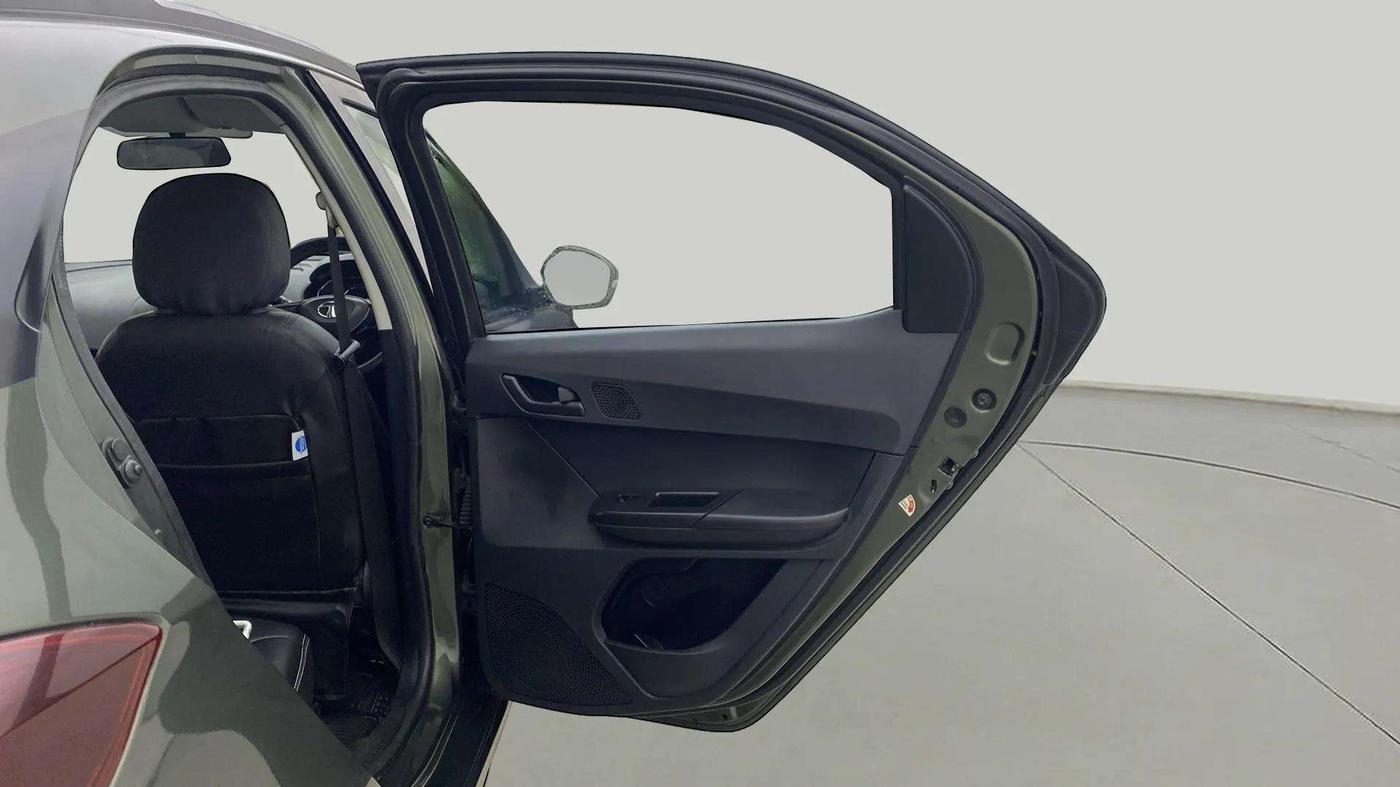 2021 Tata TIAGO NRG XZ AMT, Petrol, Automatic, 45,145 km, RHS Rear Door