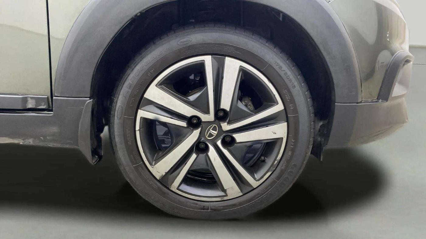 2021 Tata TIAGO NRG XZ AMT, Petrol, Automatic, 45,145 km, Right Front Wheel