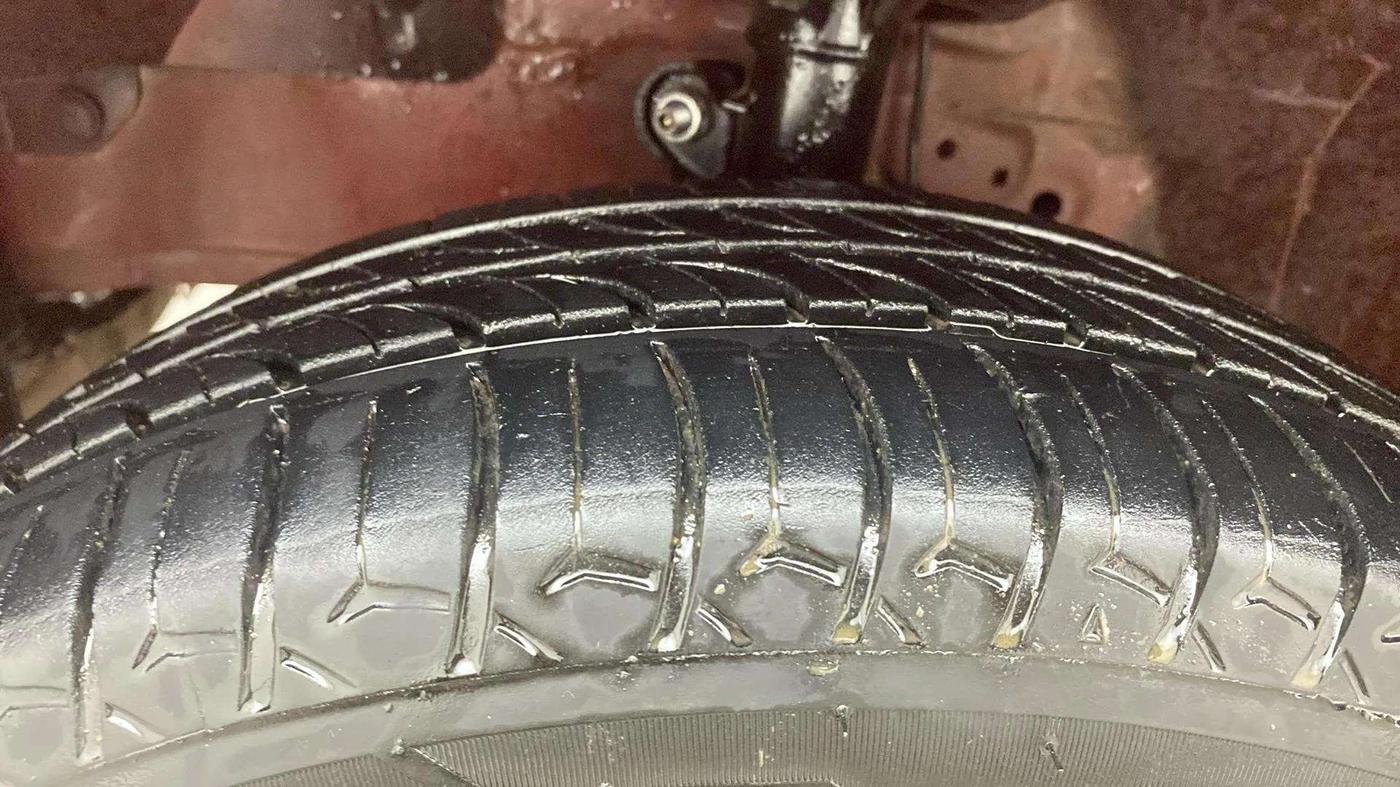 2017 Honda Brio S MT, Petrol, Manual, 93,253 km, Left Front Tyre Tread