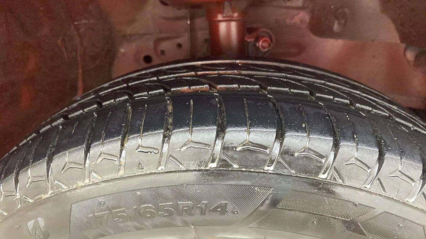 2017 Honda Brio S MT, Petrol, Manual, 93,253 km, Right Front Tyre Tread