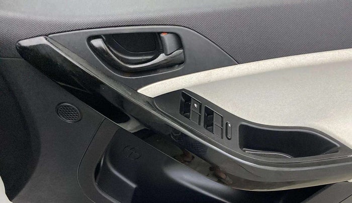 2024 Tata NEXON PURE 1.2 PETROL, Petrol, Manual, 5,731 km, Driver Side Door Panels Control