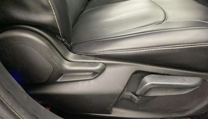 2021 Tata NEXON XZ PLUS (O) PETROL DARK EDITION, Petrol, Manual, 65,474 km, Driver Side Adjustment Panel