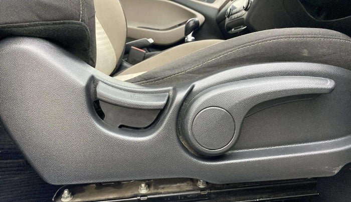 2018 Hyundai Elite i20 ASTA 1.2 (O), Petrol, Manual, 52,091 km, Driver Side Adjustment Panel