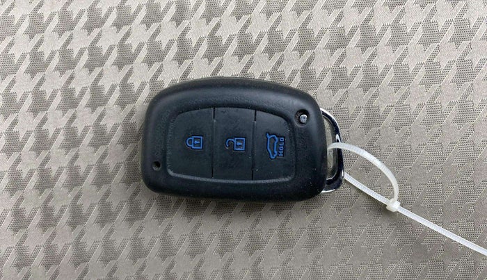 2018 Hyundai Elite i20 ASTA 1.2 (O), Petrol, Manual, 52,091 km, Key Close Up