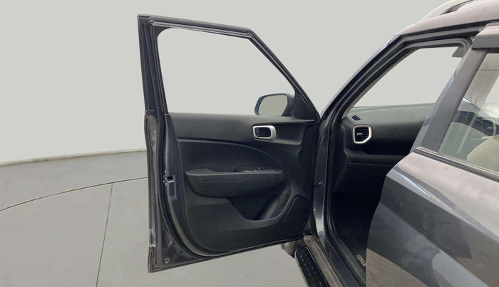 2020 Hyundai VENUE S 1.2, Petrol, Manual, 18,145 km, LHS Front Door