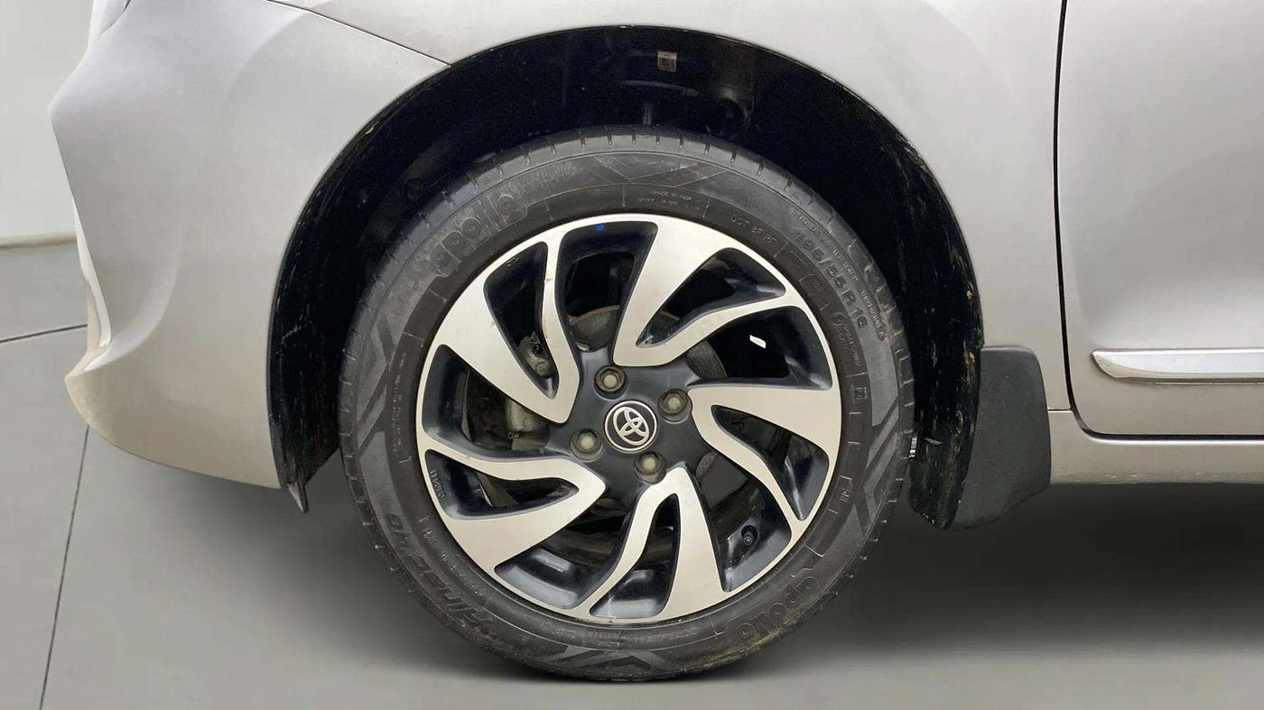 2020 Toyota Glanza G, Petrol, Manual, 46,382 km, Left Front Wheel