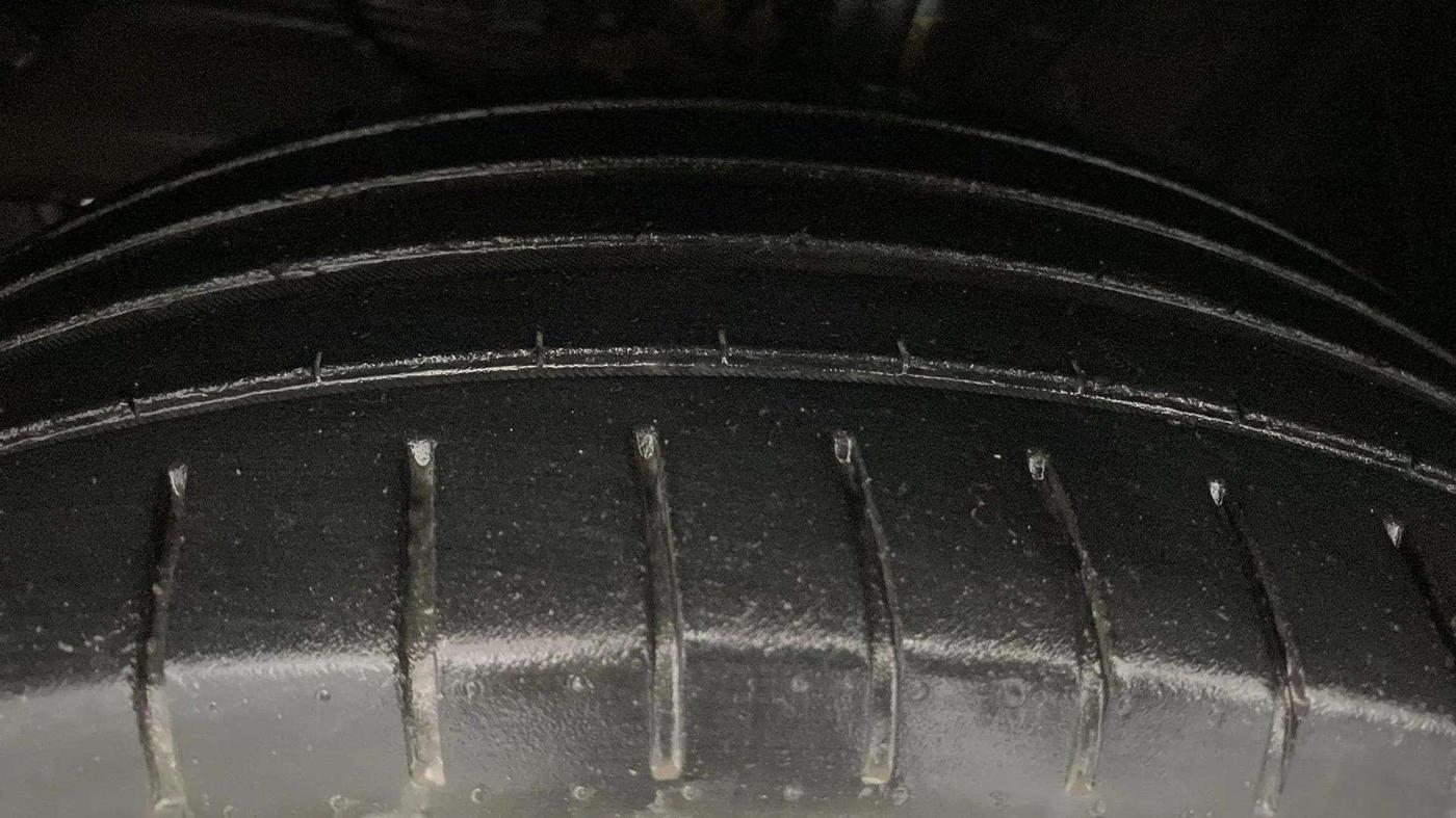 2020 Toyota Glanza G, Petrol, Manual, 46,382 km, Left Front Tyre Tread