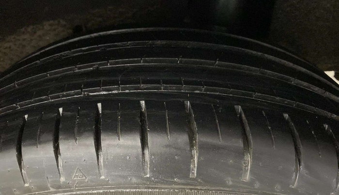 2020 Toyota Glanza G, Petrol, Manual, 46,382 km, Left Rear Tyre Tread