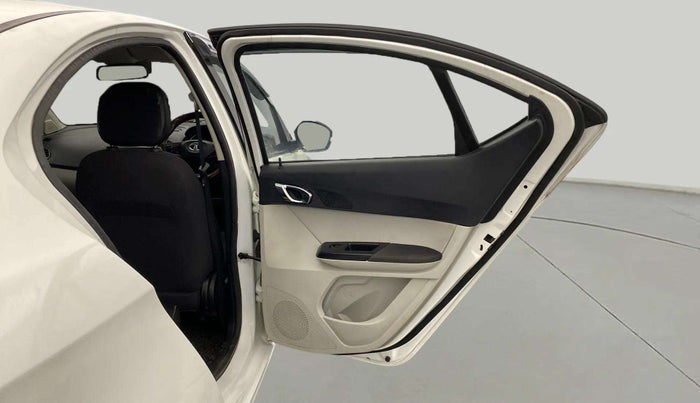 2022 Tata TIGOR XZ PLUS CNG, CNG, Manual, 38,457 km, RHS Rear Door