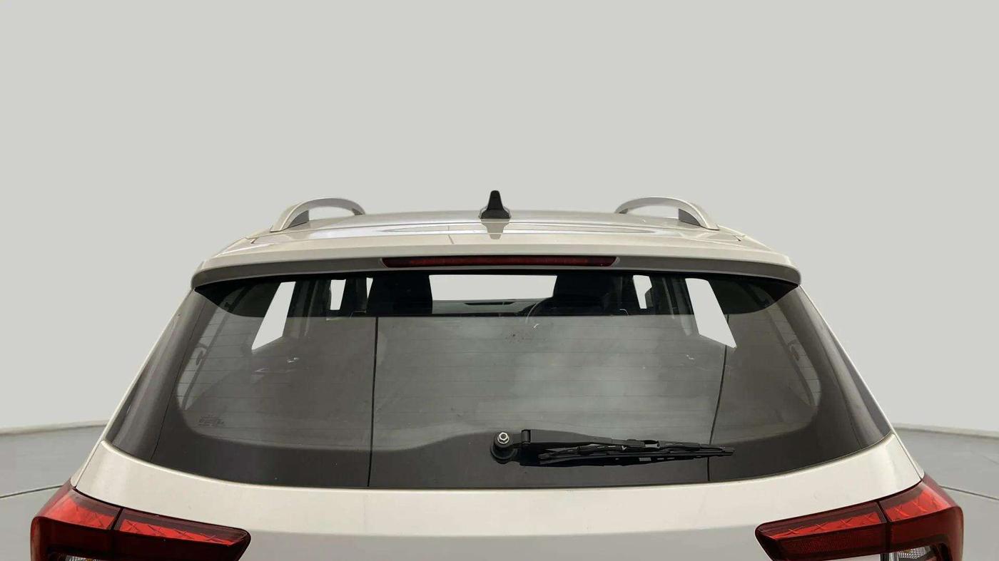 2022 Skoda KUSHAQ AMBITION 1.0L TSI MT, Petrol, Manual, 38,311 km, Rear Windshield
