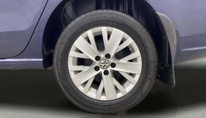 2015 Volkswagen Vento HIGHLINE PETROL AT, Petrol, Automatic, 85,679 km, Left Rear Wheel