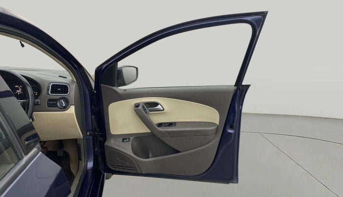 2015 Volkswagen Vento HIGHLINE PETROL AT, Petrol, Automatic, 85,679 km, RHS Front Door