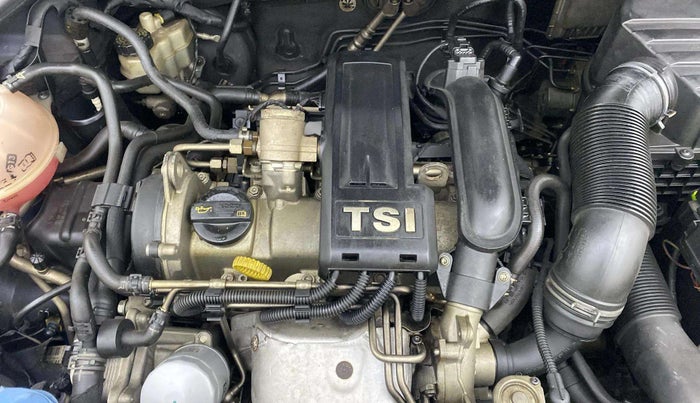 2015 Volkswagen Vento HIGHLINE PETROL AT, Petrol, Automatic, 85,679 km, Engine View