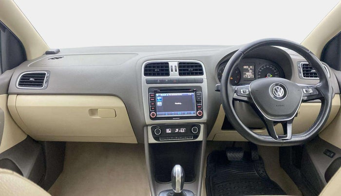 2015 Volkswagen Vento HIGHLINE PETROL AT, Petrol, Automatic, 85,679 km, Dashboard