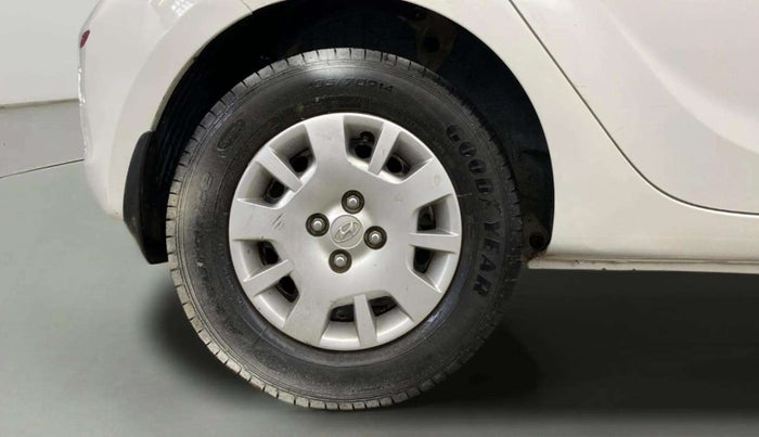 2013 Hyundai i20 MAGNA (O) 1.2, Petrol, Manual, 34,934 km, Right Rear Wheel