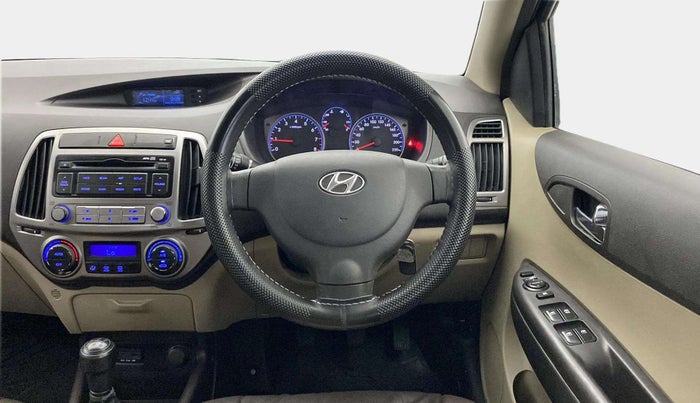 2013 Hyundai i20 MAGNA (O) 1.2, Petrol, Manual, 34,934 km, Steering Wheel Close Up