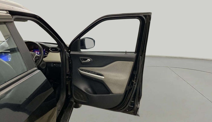 2023 Nissan MAGNITE XV MT, CNG, Manual, 50,312 km, RHS Front Door